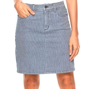 Croft&Barrow Skort stretch railroad blue&white pinstriped cotton spandex Sz  14